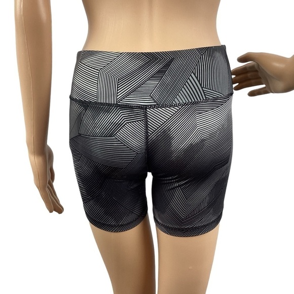 Reebok Compression Workout Shorts Size XS Black Stripe - Picture 3 of 4